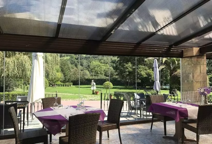 Fotos del hotel Palacio Torre De Ruesga:  9