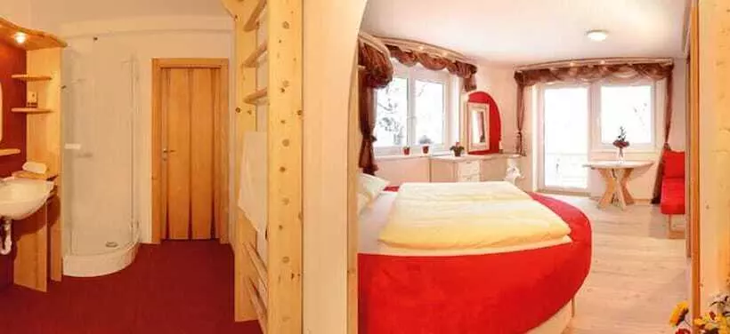 Fotos del hotel Bed & Breakfast Landhaus Strasser:  2