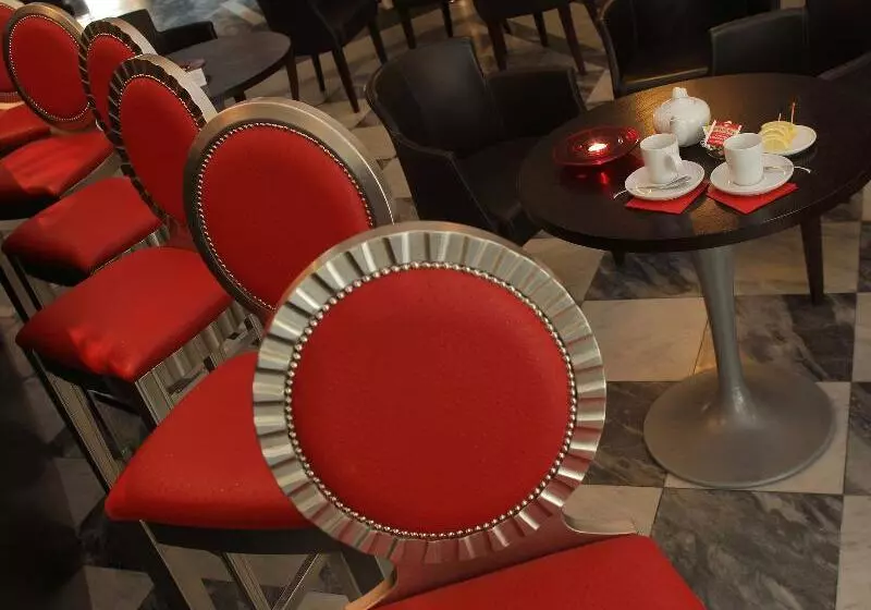 Fotos del hotel Borghese Palace Art:  4