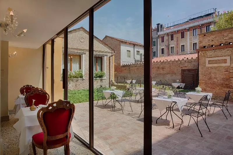 Fotos del hotel Nh Venezia Santa Lucia:  84