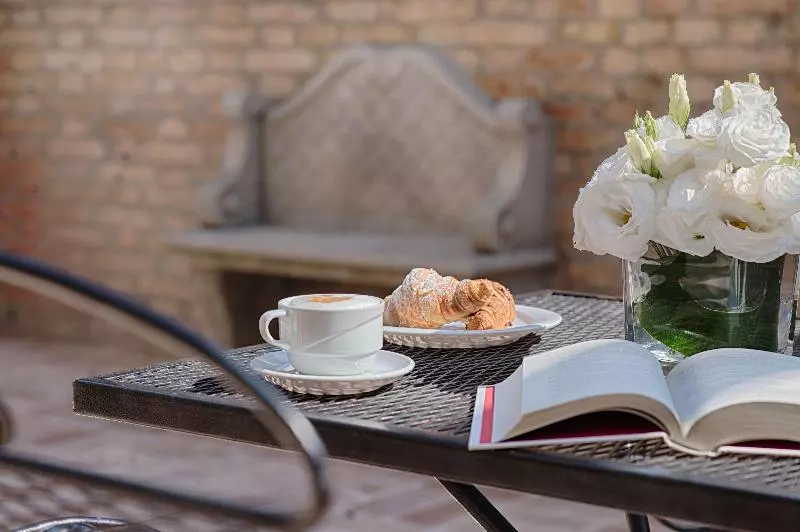 Fotos del hotel Nh Venezia Santa Lucia:  87