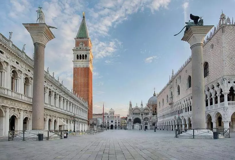 Fotos del hotel Nh Venezia Santa Lucia:  93