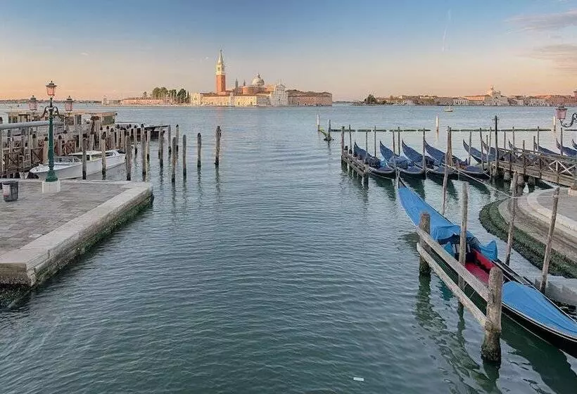 Fotos del hotel Nh Venezia Santa Lucia:  50