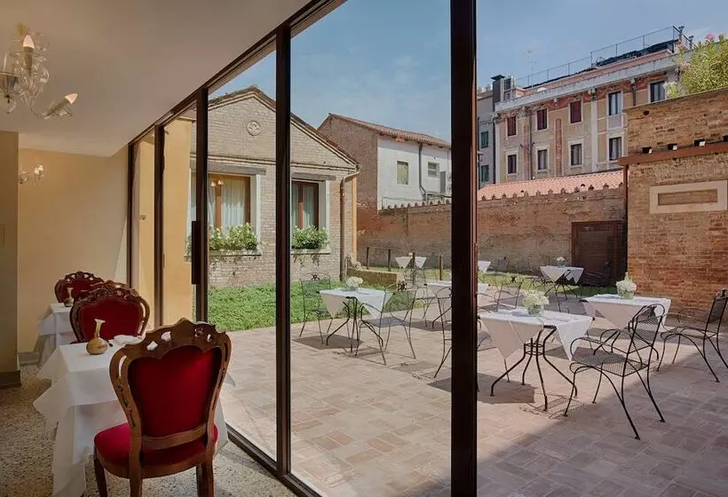 Fotos del hotel Nh Venezia Santa Lucia:  35