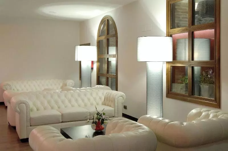 Fotos del hotel Cienbalcones:  22