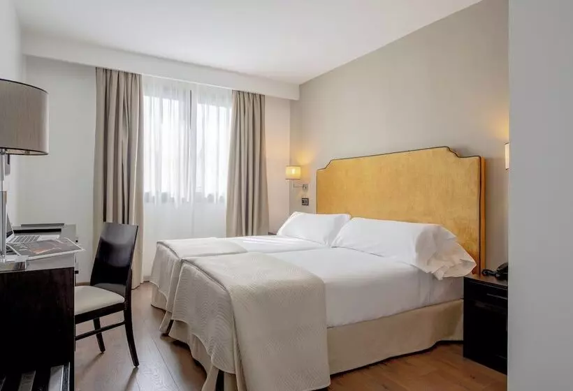 Fotos del hotel Infanta Leonor:  23