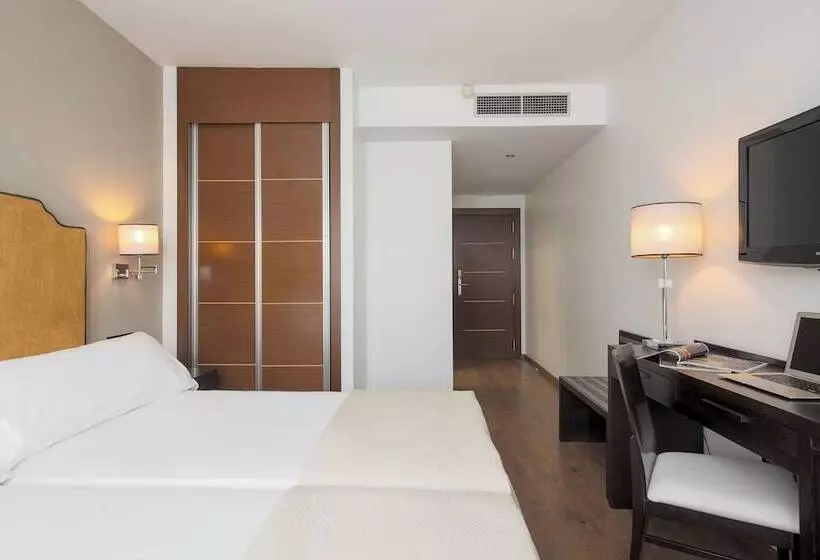 Fotos del hotel Infanta Leonor:  16