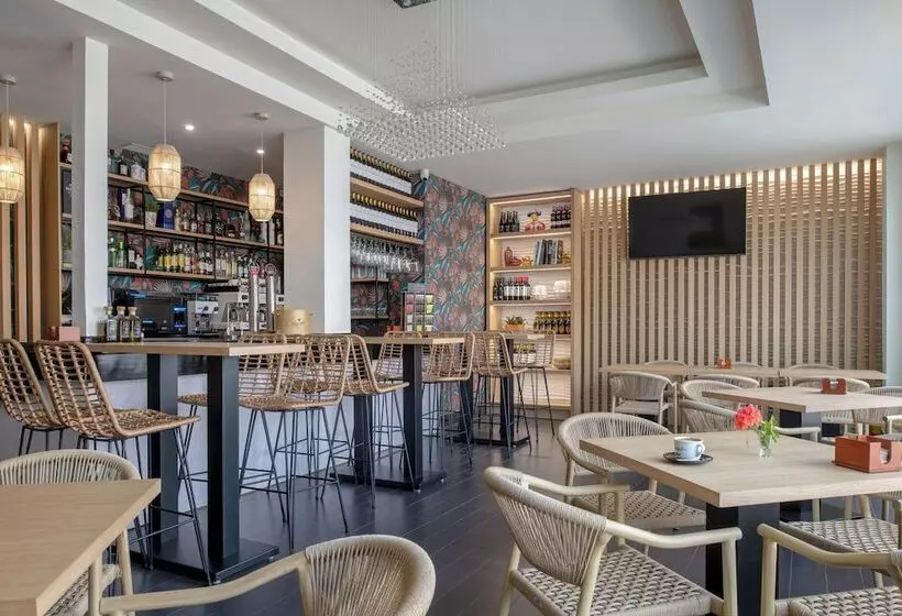 Fotos del hotel Infanta Leonor:  12