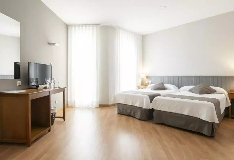 Fotos del hotel Isabel De Segura:  13