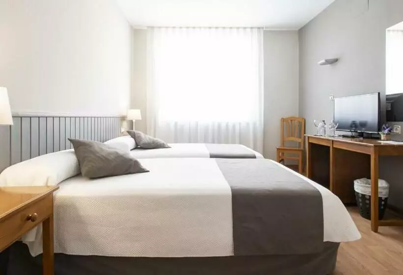 Fotos del hotel Isabel De Segura:  20