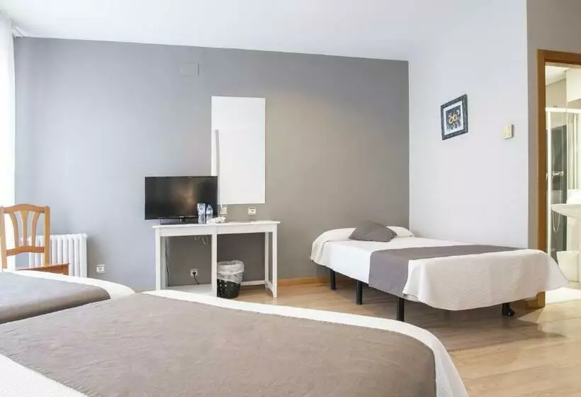 Fotos del hotel Isabel De Segura:  19