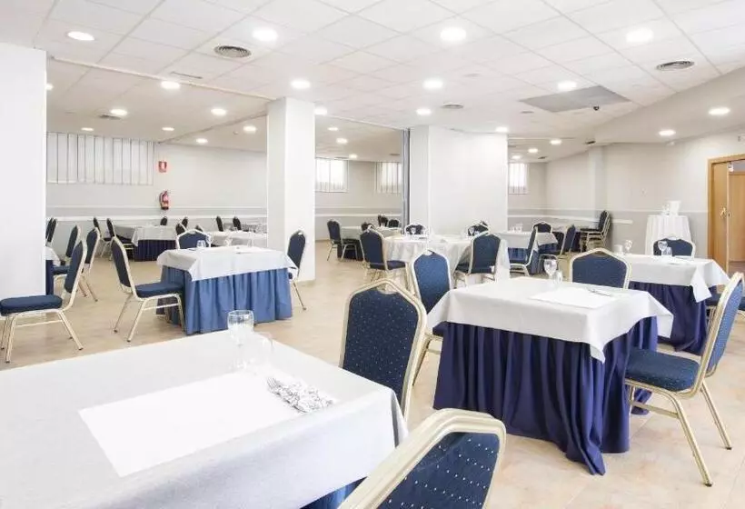 Fotos del hotel Isabel De Segura:  4