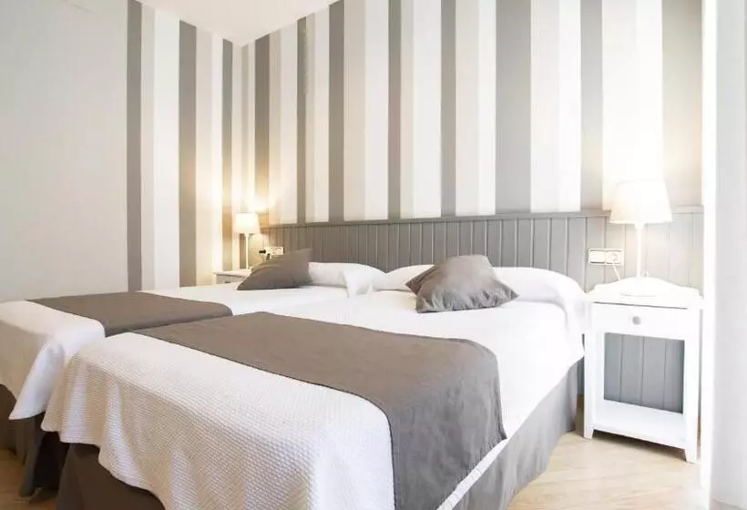 Fotos del hotel Isabel De Segura:  24