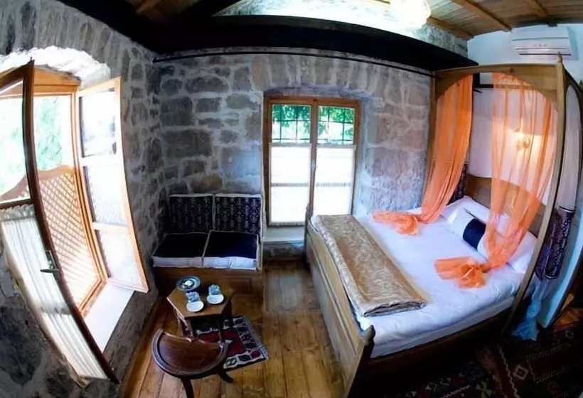 Fotos del hotel Bosnian National Monument Muslibegovic House:  11