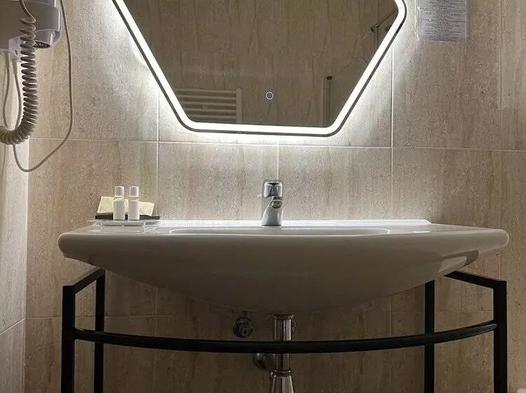 Fotos del hotel Suites Feria De Madrid:  12