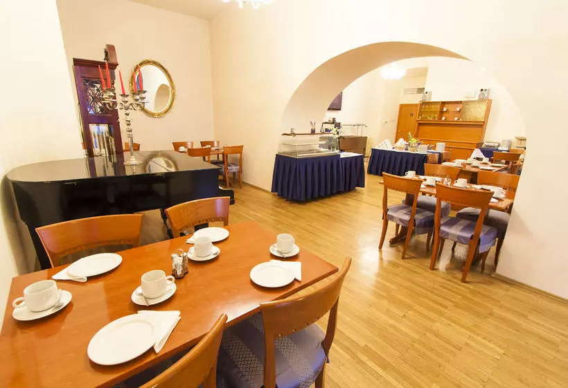 Fotos del hotel Hotel Modra Ruze:  8