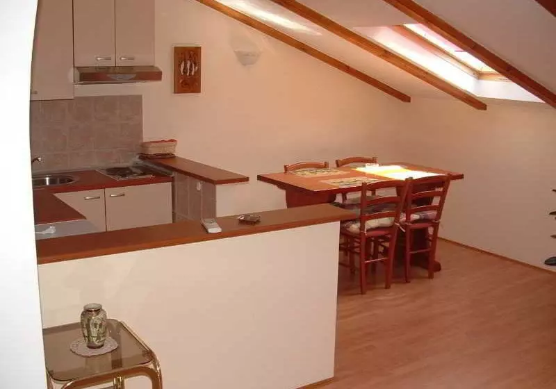 Fotos del hotel Apartmani Ivanka:  12