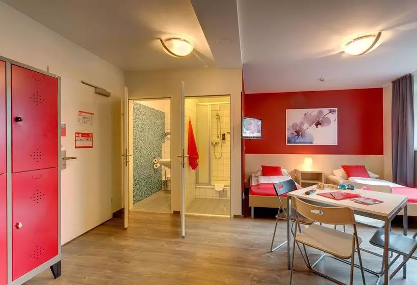 Fotos del hotel Meininger Hotel Vienna Central Station:  5