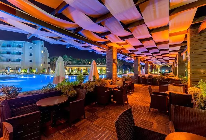 Fotos del hotel Vuni Palace:  13