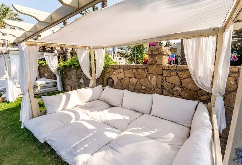 Fotos del hotel Vuni Palace:  10