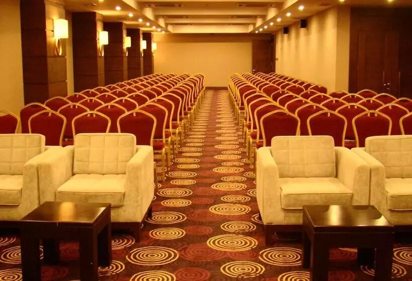 Fotos del hotel Vuni Palace:  14