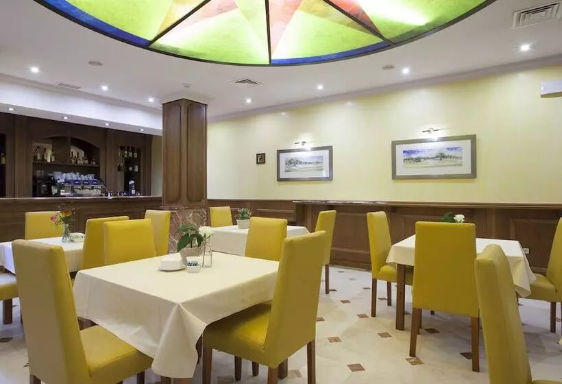 Fotos del hotel Agora Juan De Austria:  8