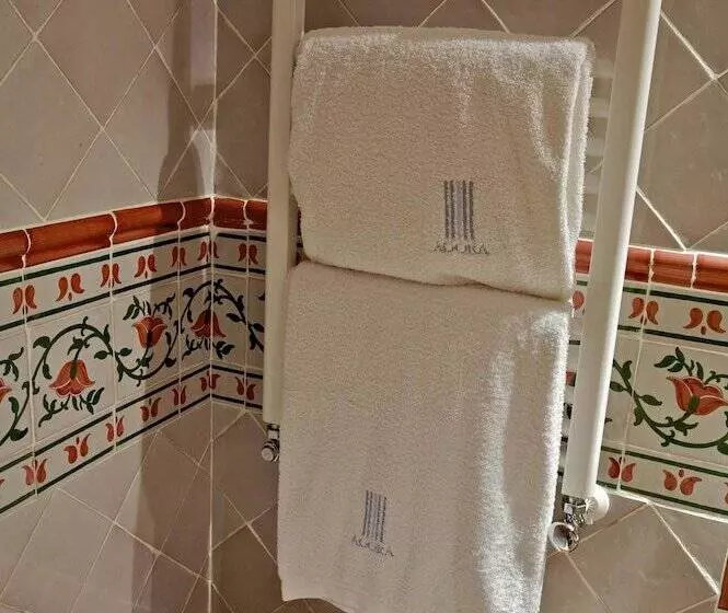 Fotos del hotel Agora Juan De Austria:  3