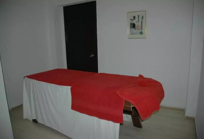 Fotos del hotel Arora:  2