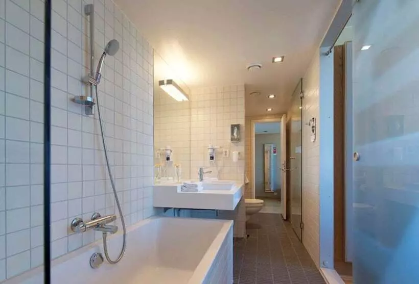 Fotos del hotel Quality Hotel 33:  18