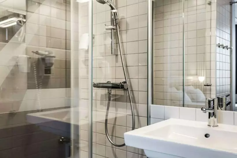 Fotos del hotel Quality Hotel 33:  15