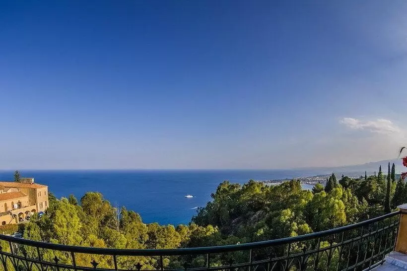 Fotos del hotel Villa Riis:  11