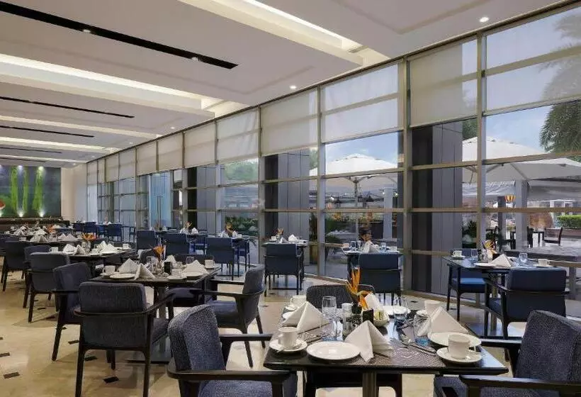 Fotos del hotel Novotel Hyderabad Convention Centre:  8