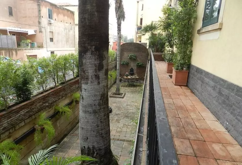 Fotos del hotel Etnea Suite 668:  11