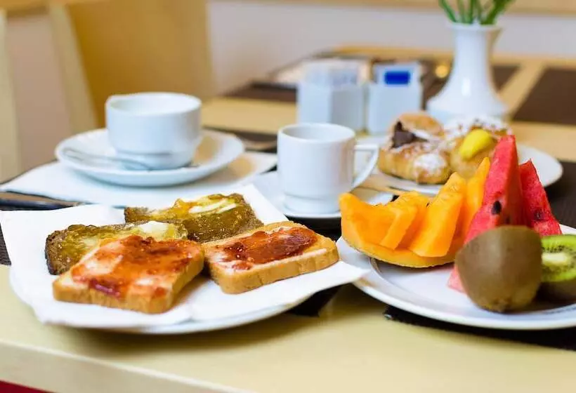 Fotos del hotel Garibaldi:  23