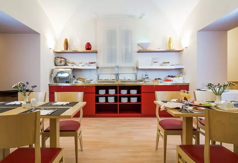 Fotos del hotel Garibaldi:  6