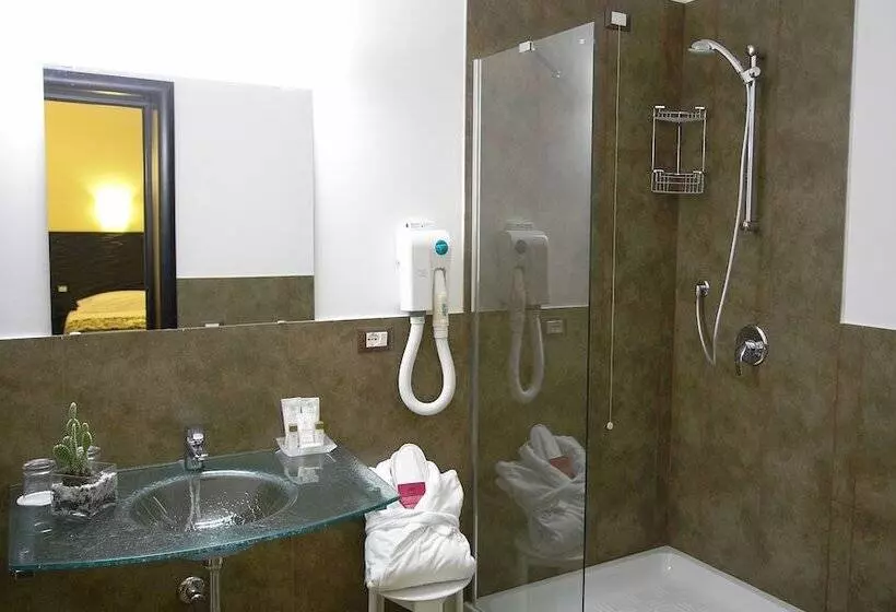 Fotos del hotel Garibaldi:  20