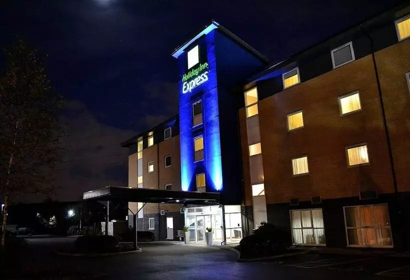 Fotos del hotel Holiday Inn Express Birmingham Star City, An Ihg:  16