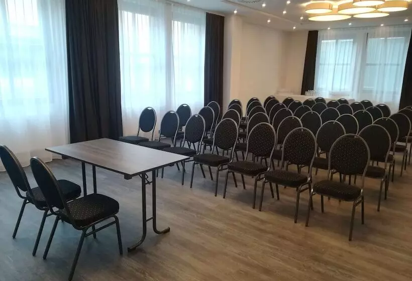 Fotos del hotel Airporthotel Berlin-adlershof:  6