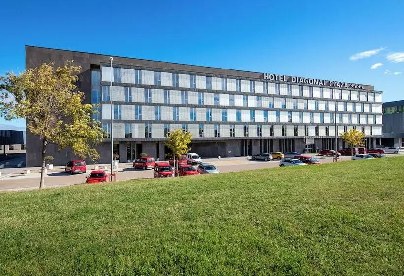 Diagonal Plaza Diagonal Plaza