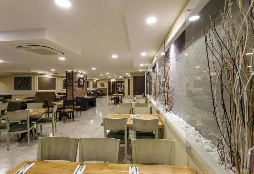 Fotos del hotel Antroyal:  18