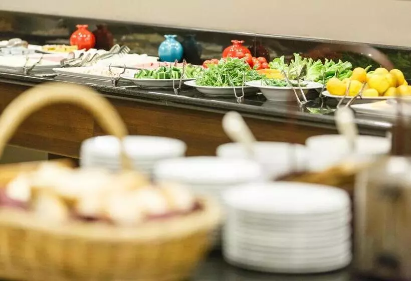 Fotos del hotel Antroyal:  19