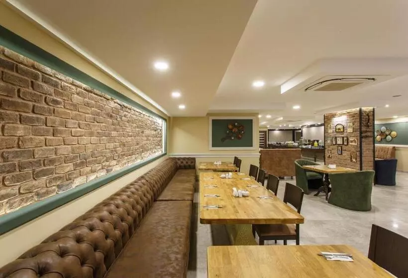 Fotos del hotel Antroyal:  10