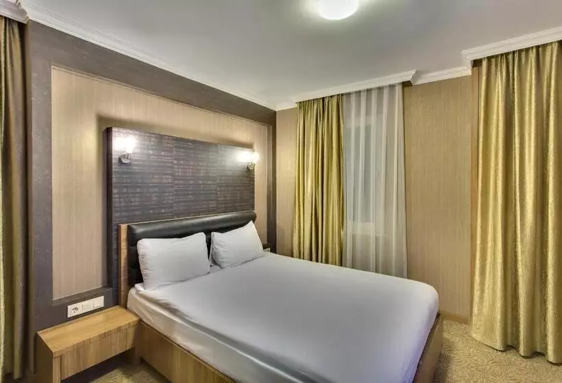 Fotos del hotel Antroyal:  5