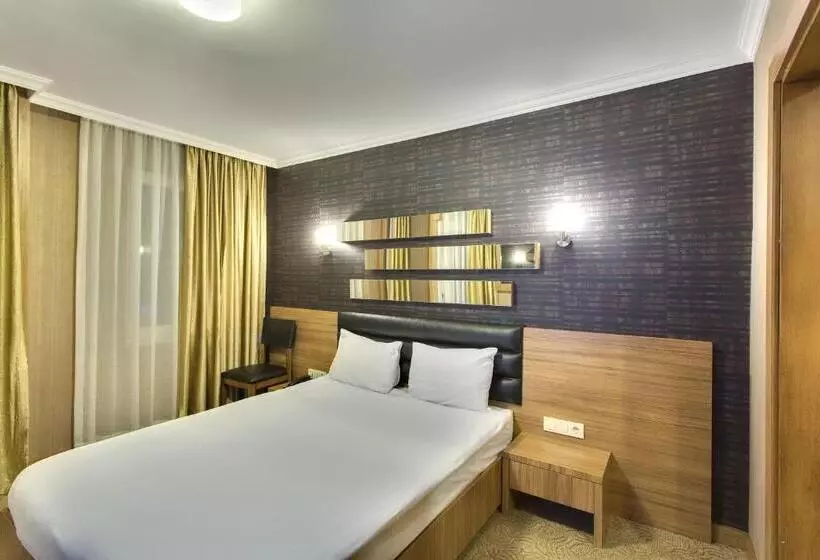 Fotos del hotel Antroyal:  8