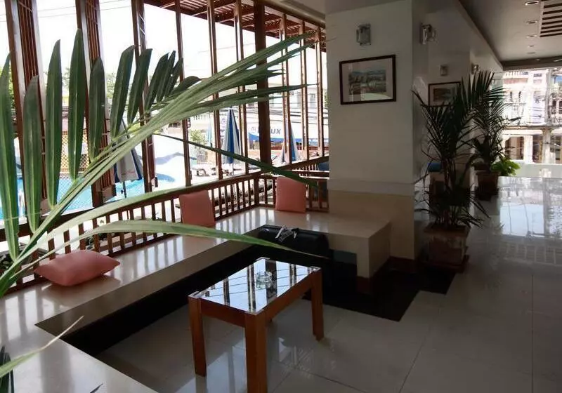 Fotos del hotel First Residence:  15