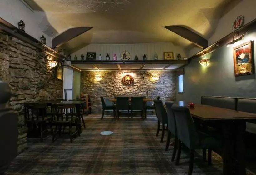 Fotos del hotel Ye Olde Bowling Green Inn By Oyo Rooms:  10