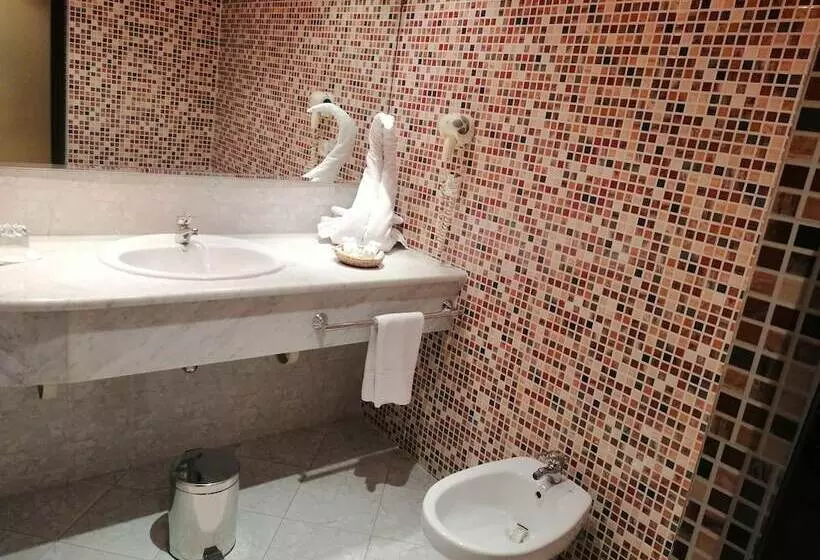 Fotos del hotel Tghat:  24