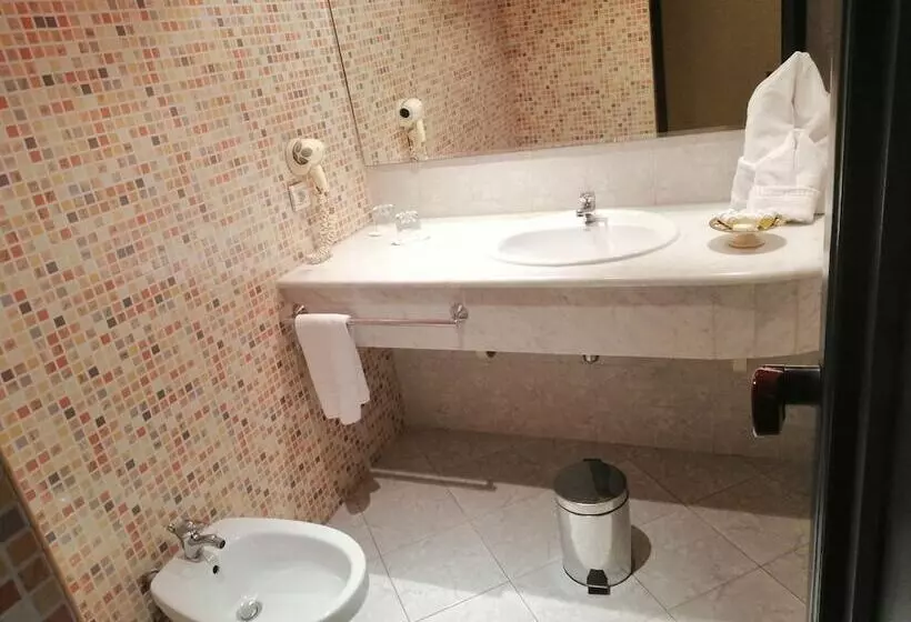 Fotos del hotel Tghat:  16