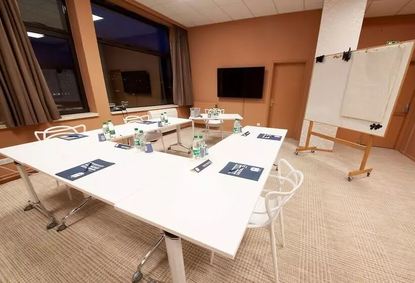 Fotos del hotel Kyriad Prestige Clermontferrand:  17