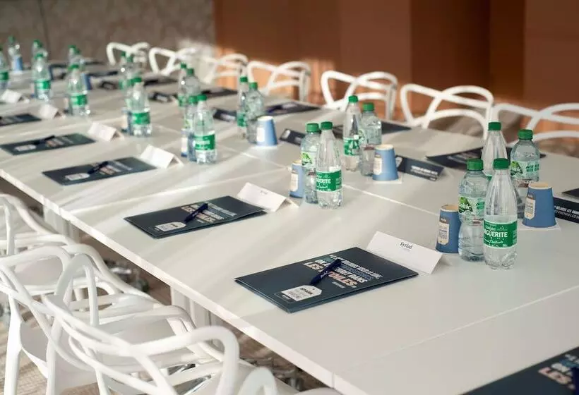 Fotos del hotel Kyriad Prestige Clermontferrand:  9